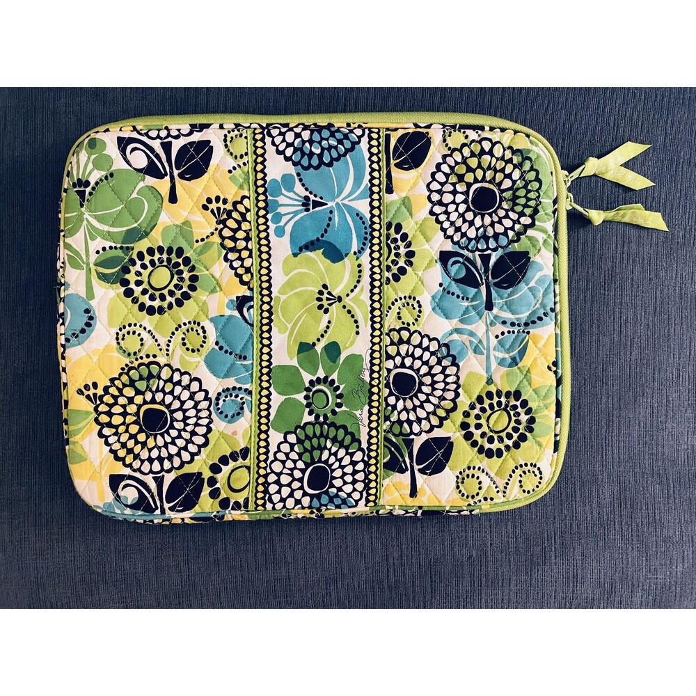 Authentic Vera Bradley Quilted Laptop Case Green Floral LIMES UP print RETIRED